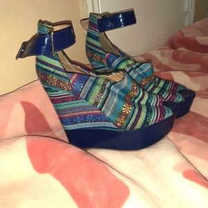 Aztec pattern wedge heels
